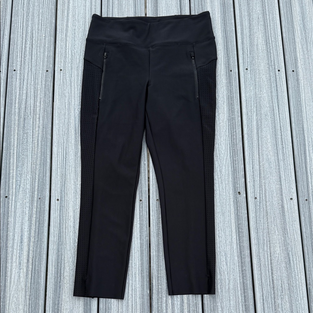 Athleta - Black Leggings Activewear Zip Pockets - size M